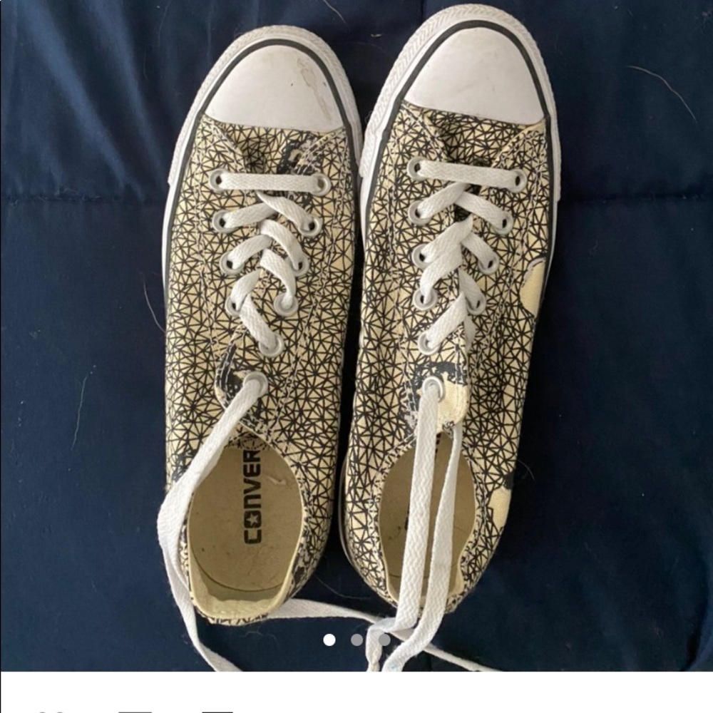 line design converse like new